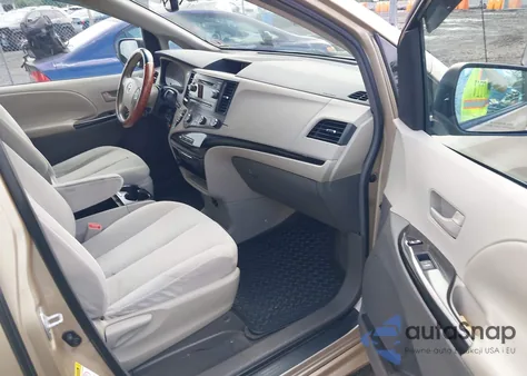 2011 Toyota Sienna Le V6 из США, поврежденный, VIN 5TDKK3DCXBS041874